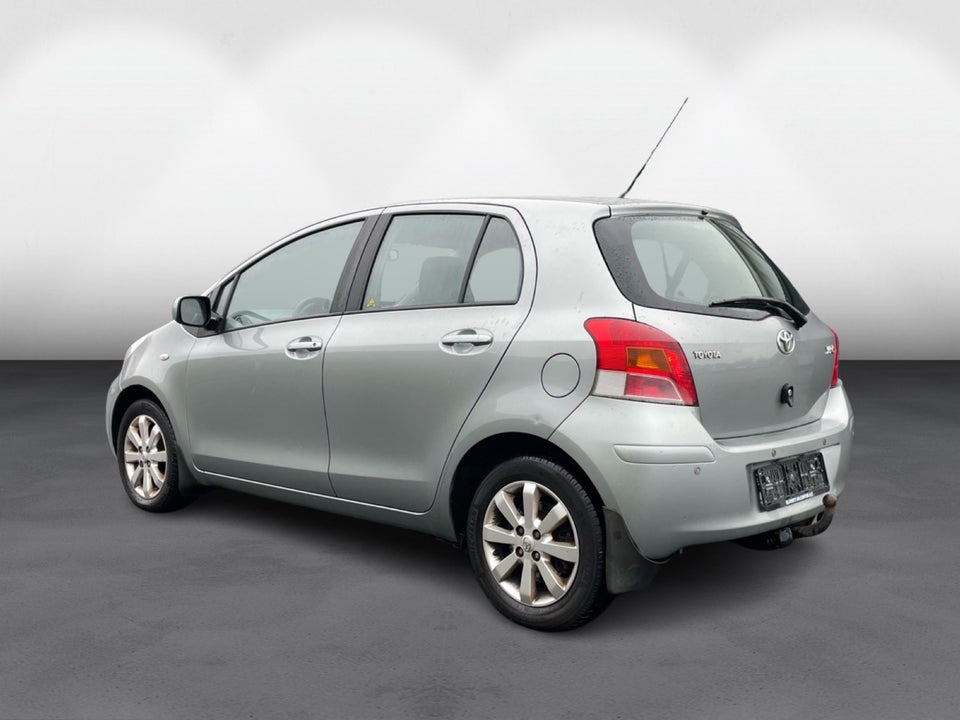 Toyota Yaris 1,3 S M/M 5d