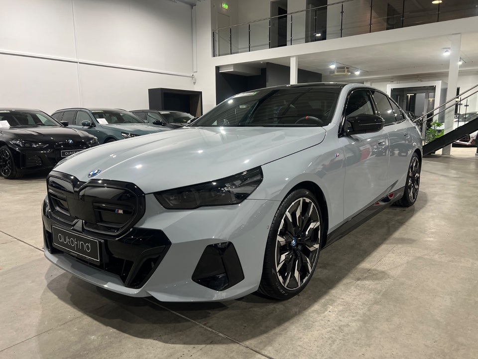 BMW i5 M60 xDrive 4d