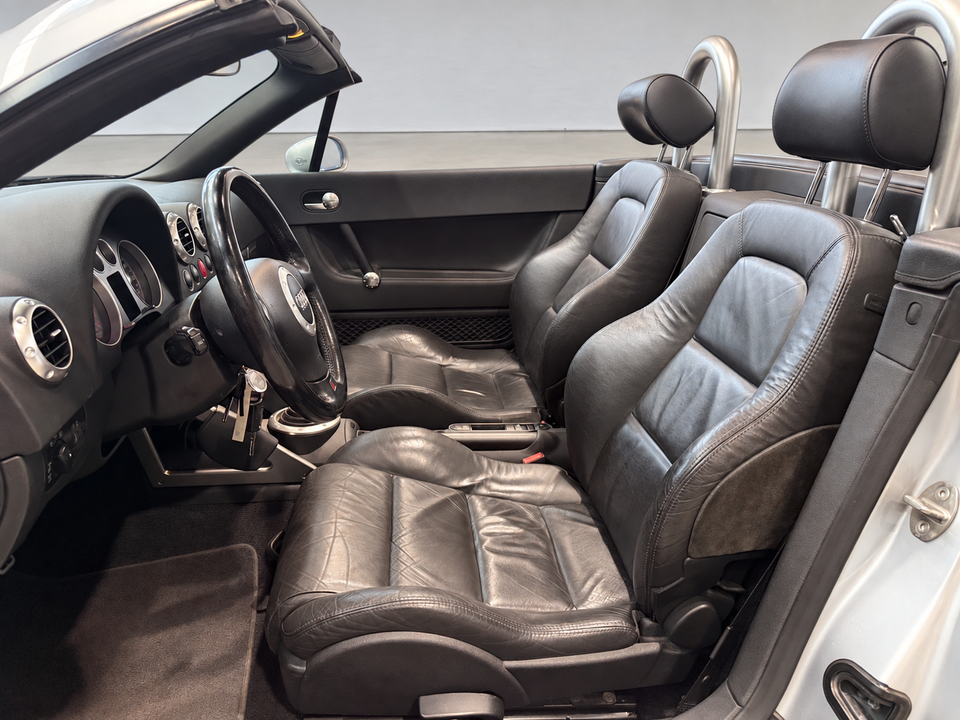 Audi TT 1,8 T 225 Roadster quattro 2d