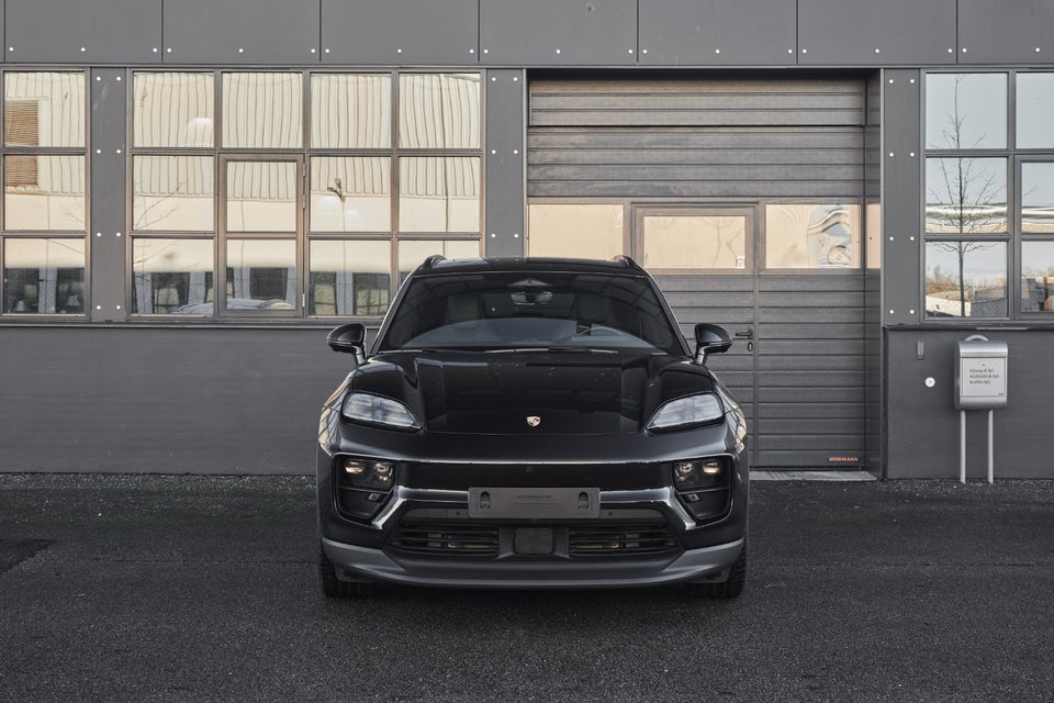Porsche Macan 4 5d