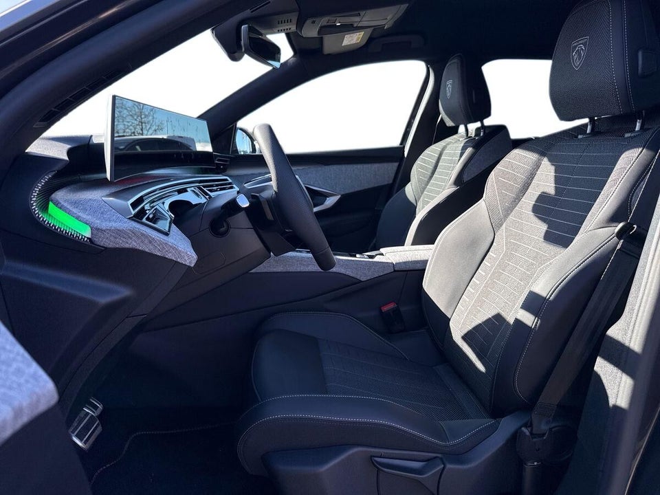 Peugeot e-5008 77 GT Pack 7prs 5d