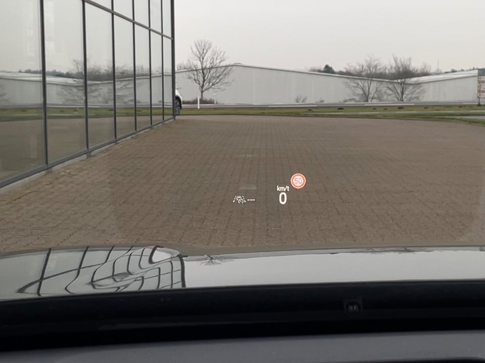 Ford Explorer 82 Premium Extended Range 5d