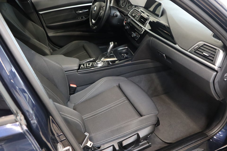 BMW 325d 2,0 Touring Sport Line aut. 5d