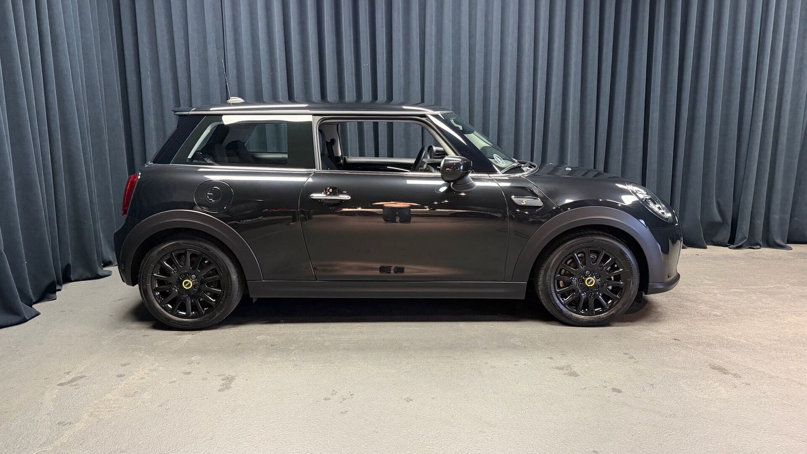 MINI Cooper SE Classic Trim 3d