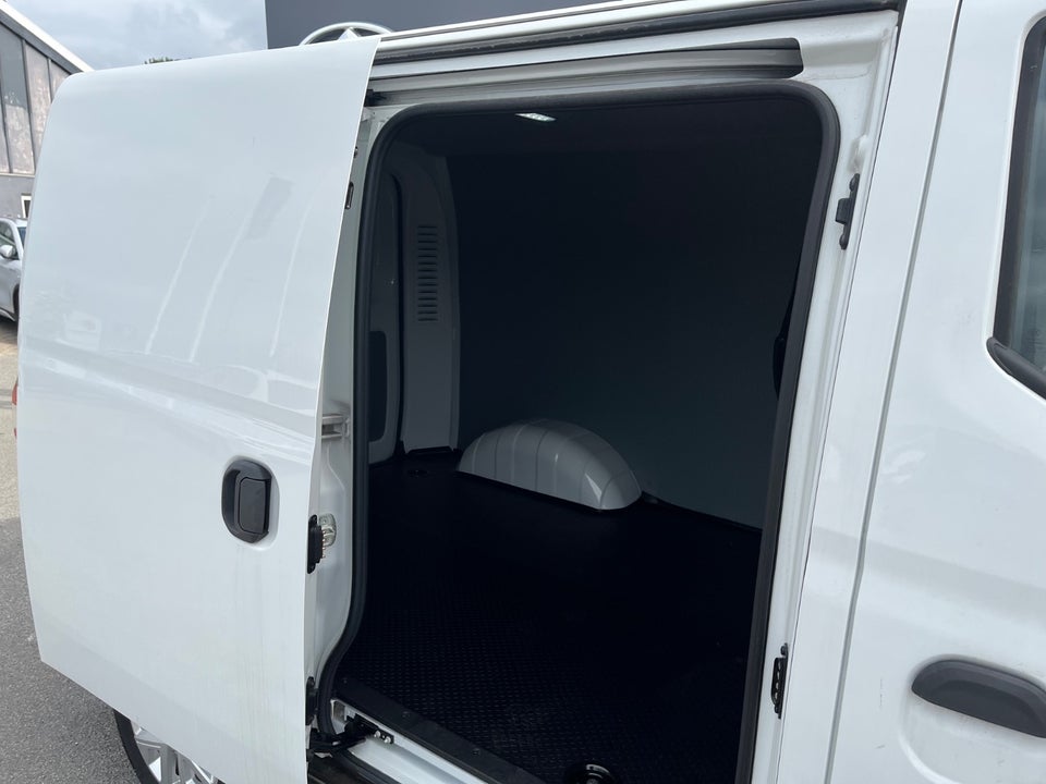 Maxus e-Deliver 3 50 Cargo Van SWB