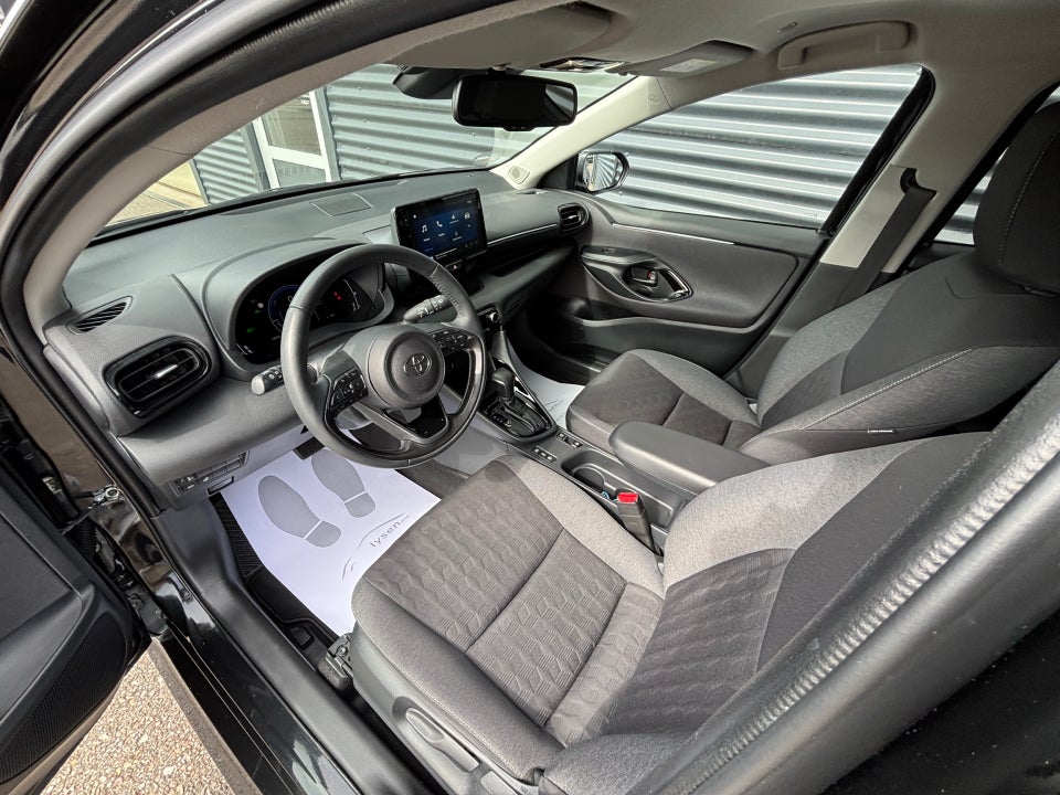 Toyota Yaris 1,5 Hybrid Style e-CVT 5d