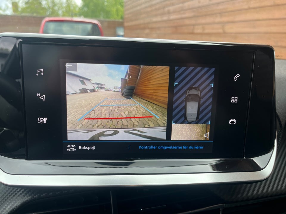 Peugeot 208 1,2 PureTech 100 Allure EAT8 5d
