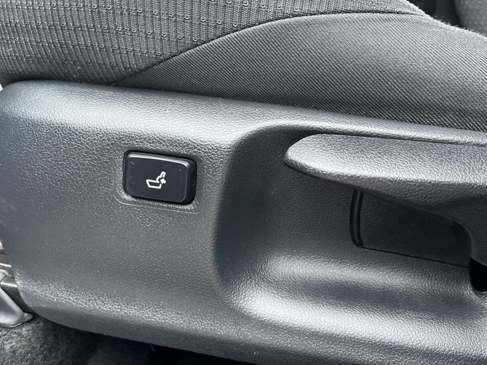 Toyota C-HR 1,8 Hybrid C-LUB CVT 5d