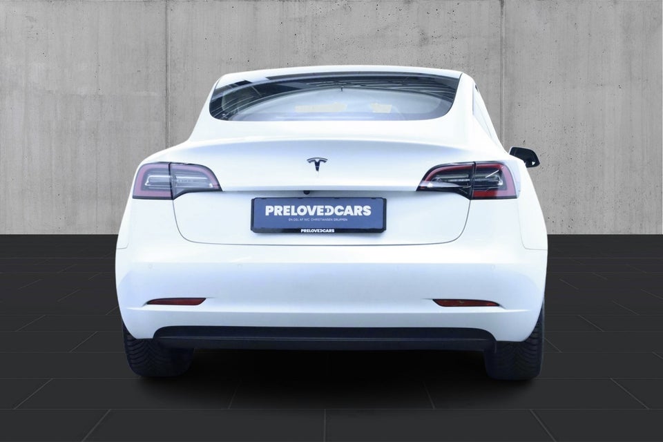 Tesla Model 3 Standard Range+ RWD 4d