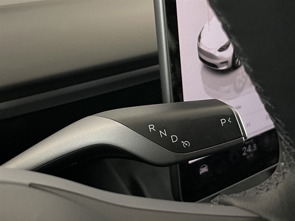 Tesla Model Y Long Range AWD 5d