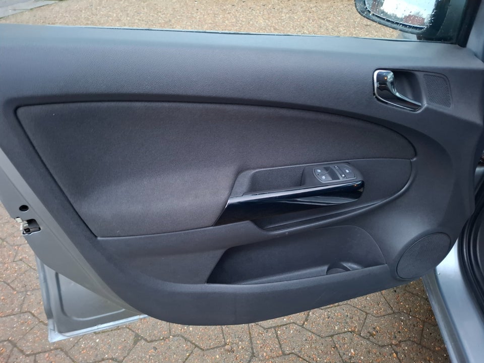 Opel Corsa 1,0 12V Enjoy 5d