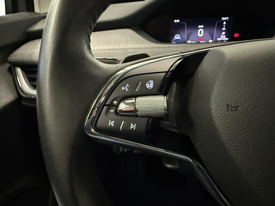 Skoda Enyaq 80 iV Loft 5d