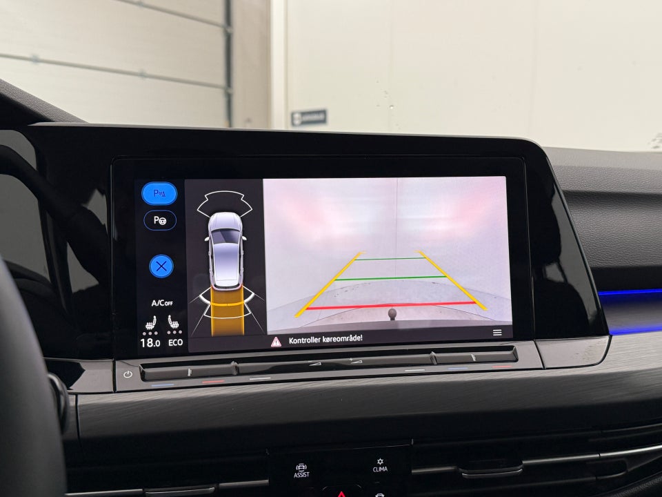 VW Golf VIII 1,4 eHybrid DSG 5d