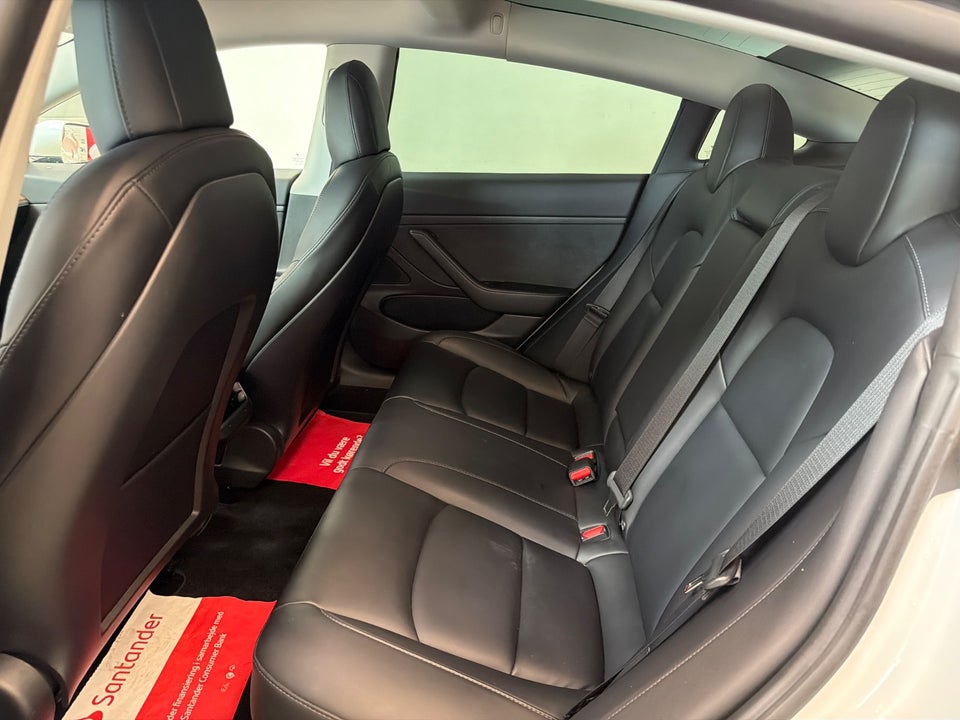 Tesla Model 3 Standard Range+ RWD 4d