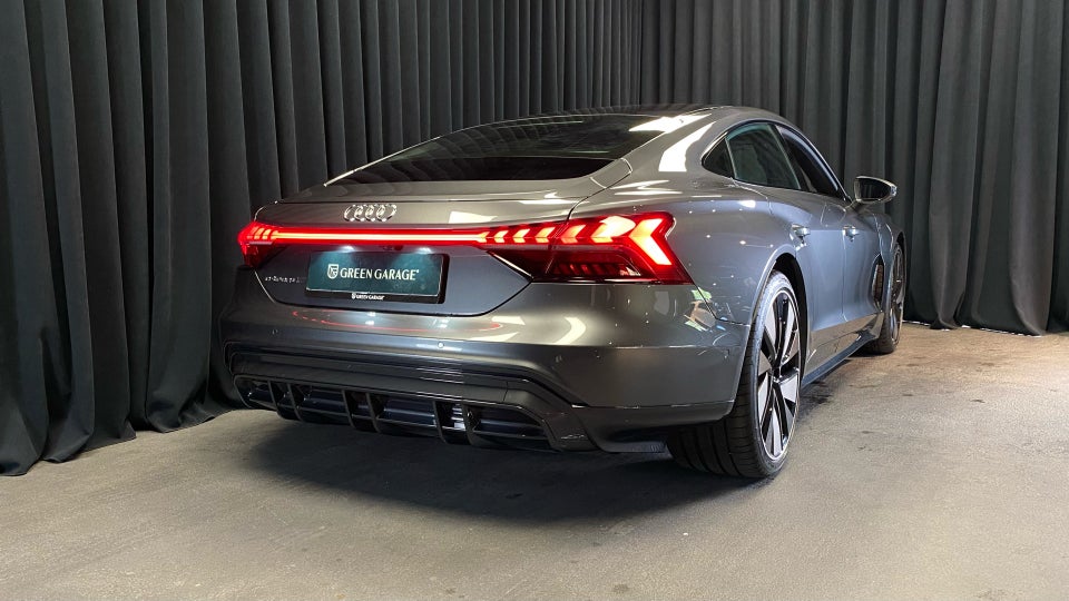 Audi e-tron GT quattro 4d