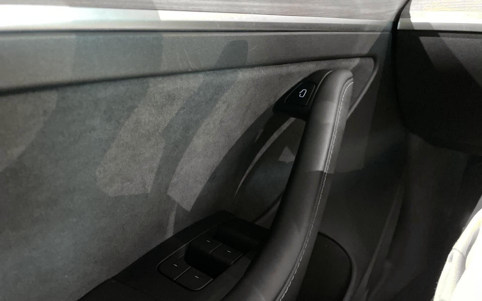 Tesla Model 3 Long Range AWD 4d