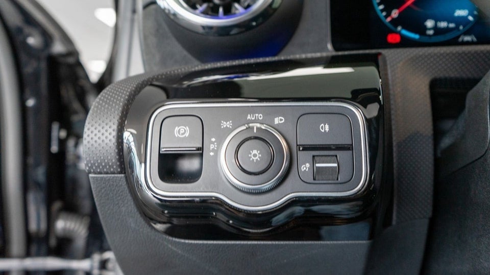 Mercedes A250 e 1,3 Advantage AMG aut. 5d