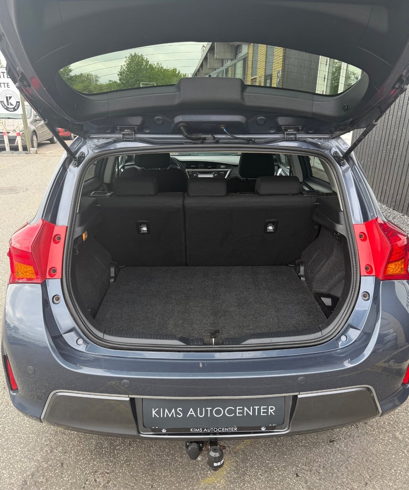Toyota Auris 1,8 Hybrid H2 Comfort CVT 5d