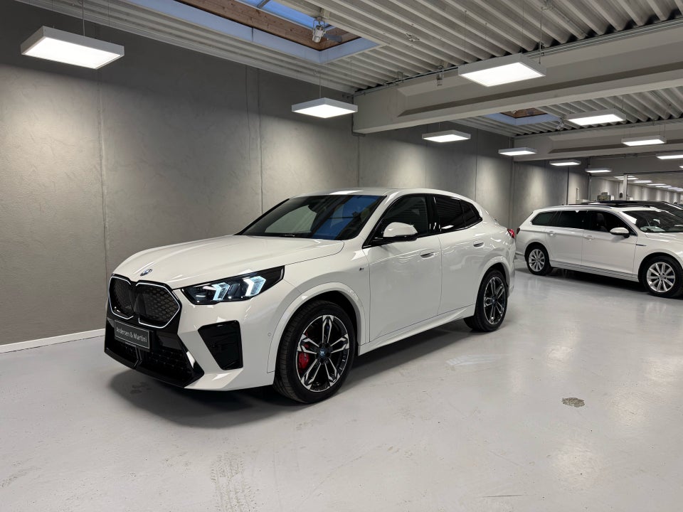 BMW iX2 eDrive20 M-Sport Premium 5d