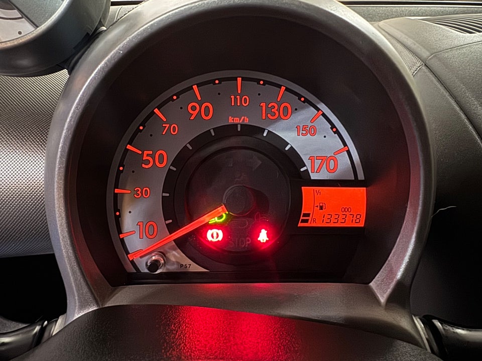 Peugeot 107 1,0 Champion Air 5d