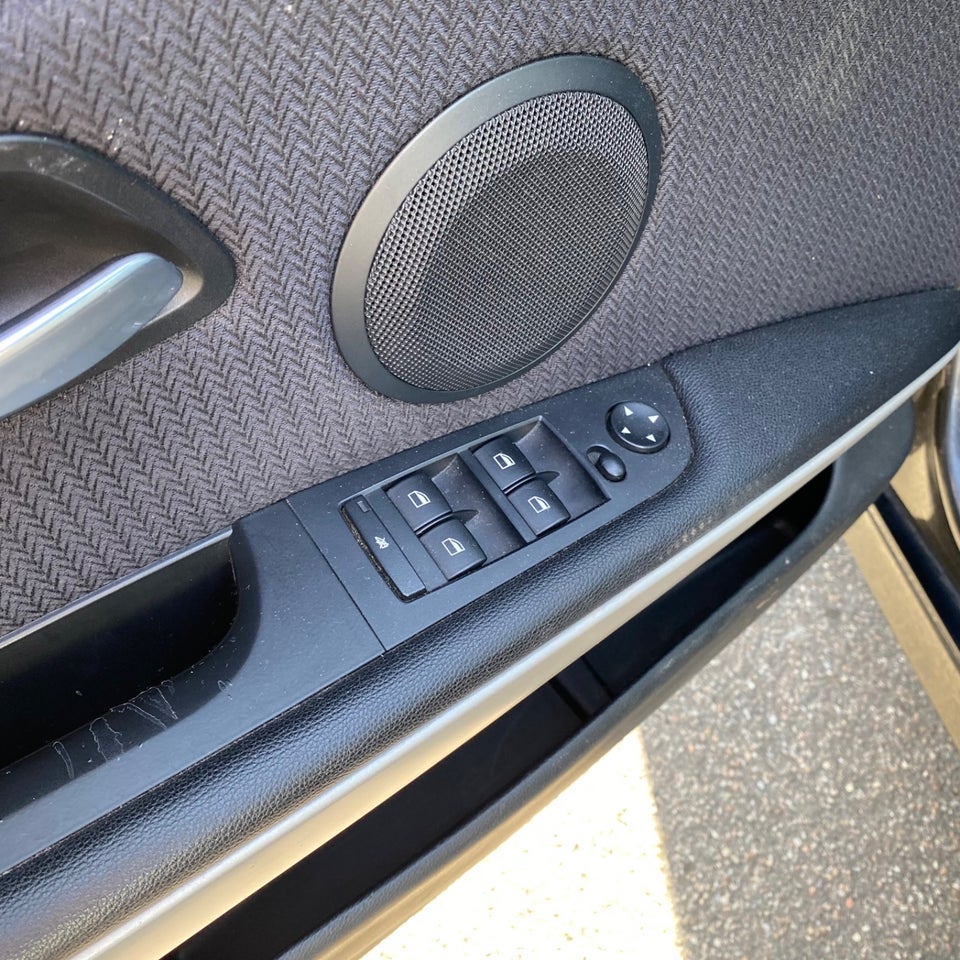 BMW 320d 2,0 Touring 5d