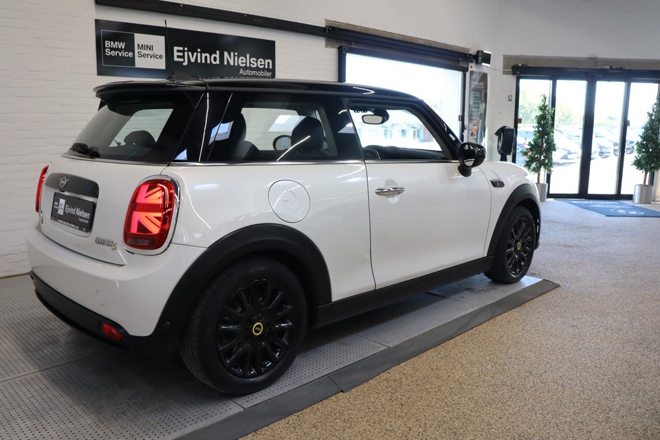 MINI Cooper SE Classic Trim 3d