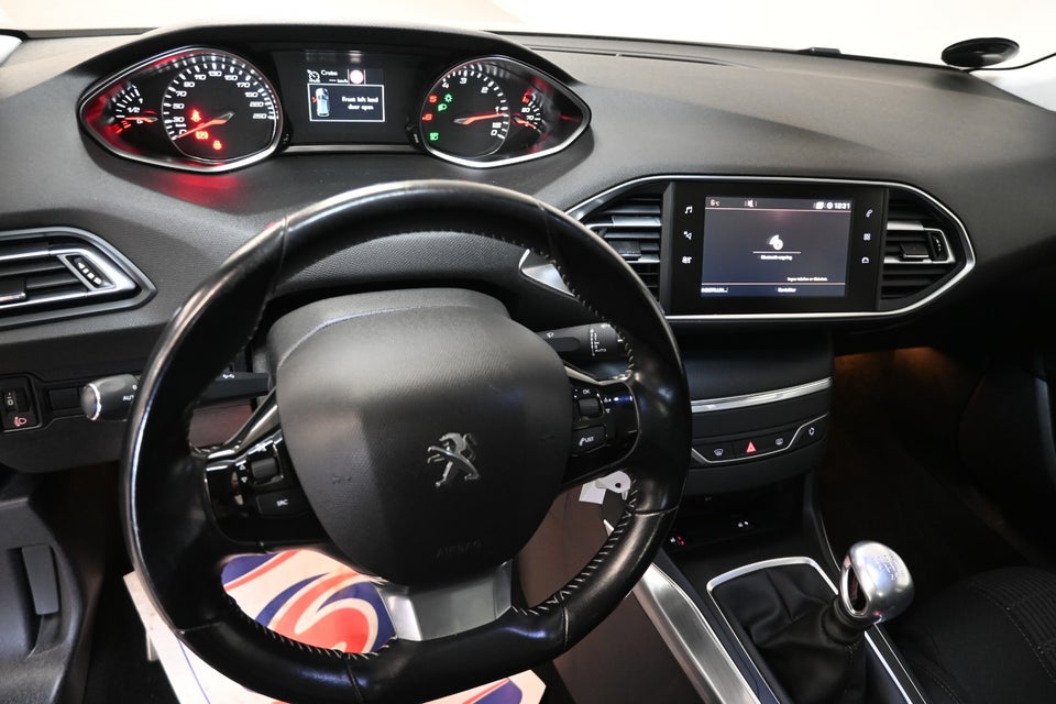 Peugeot 308 1,6 BlueHDi 120 Selection Sky SW 5d