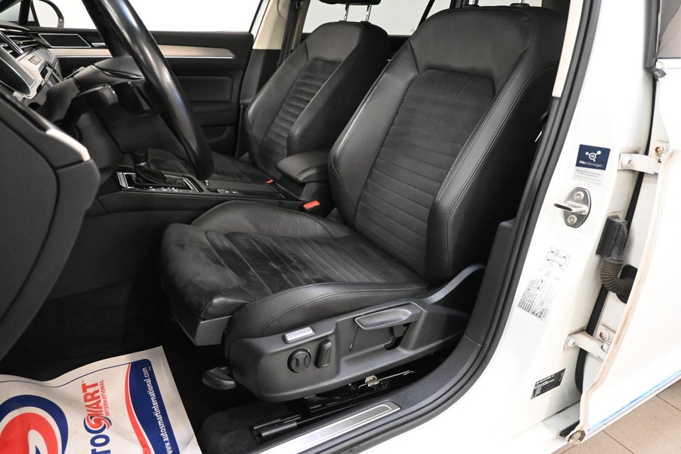 VW Passat 2,0 TSi 220 Highline Variant DSG 5d