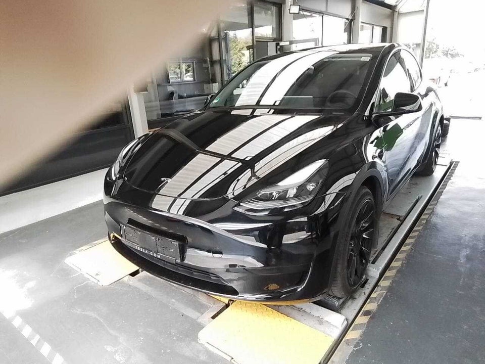Tesla Model Y RWD 5d