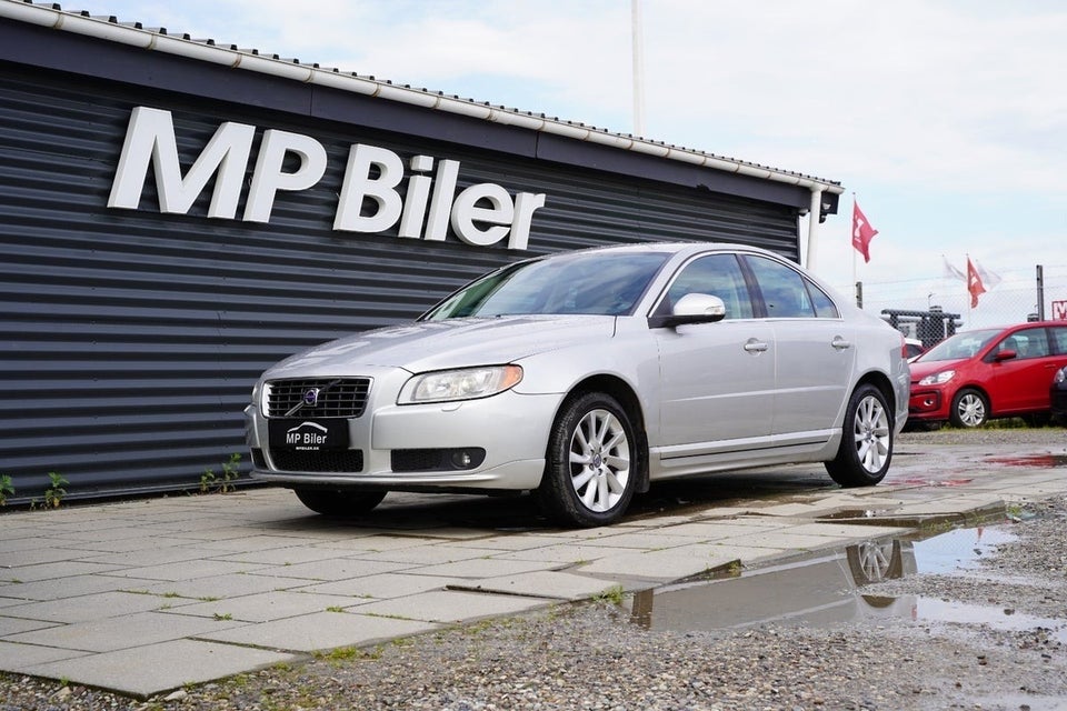 Volvo S80 2,5 T Momentum aut. 4d