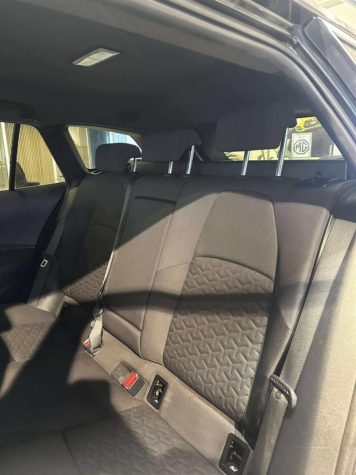 Suzuki Swace 1,8 HEV Active stc. e-CVT 5d