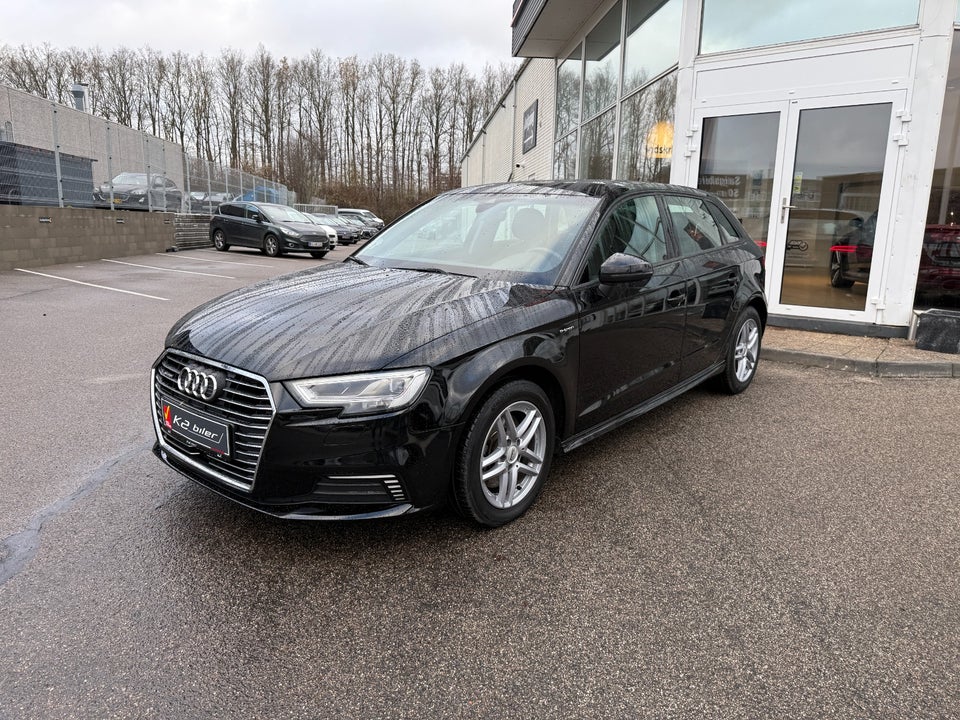 Audi A3 1,4 e-tron Sportback S-tr. 5d