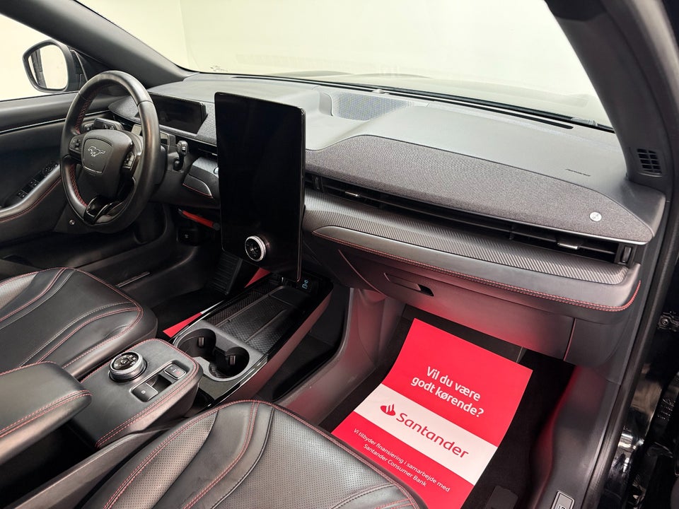 Ford Mustang Mach-E 68 Standard Range AWD 5d