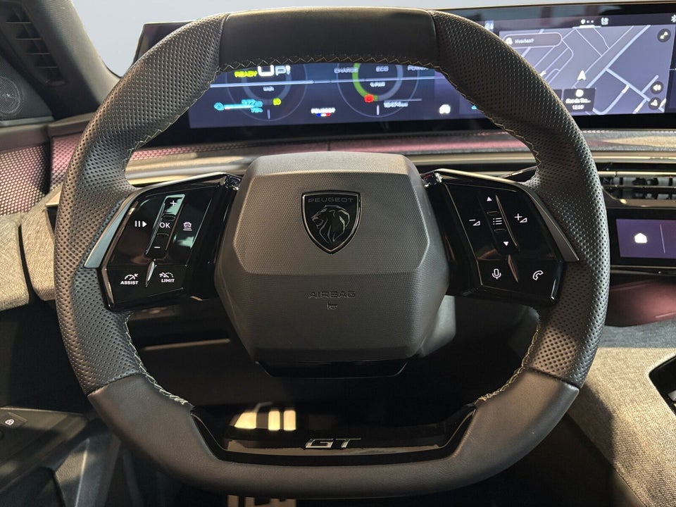 Peugeot e-3008 77 GT Pack 5d