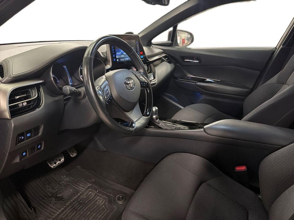 Toyota C-HR 1,8 Hybrid C-LUB CVT 5d