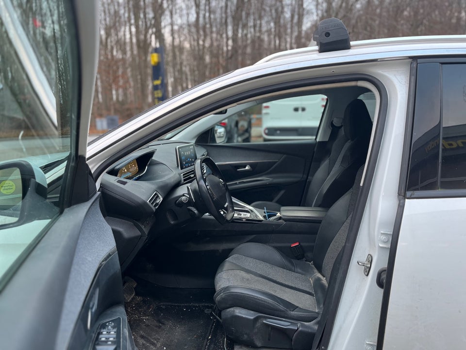 Peugeot 3008 1,5 BlueHDi 130 Allure Limited EAT8 Van 5d