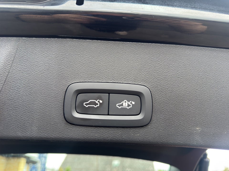 Volvo XC40 P6 ReCharge Core 5d