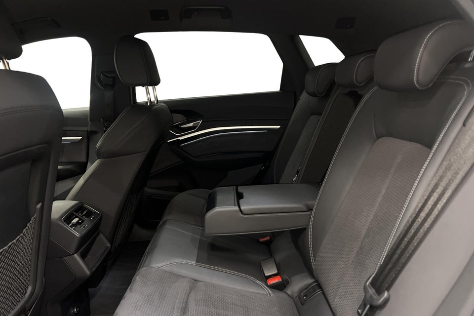 Audi e-tron 55 S-line quattro 5d