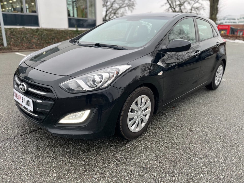 Hyundai i30 1,6 GDi Style Eco 5d