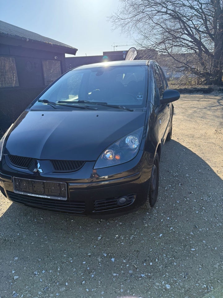 Mitsubishi Colt 1,5 Cash 5d