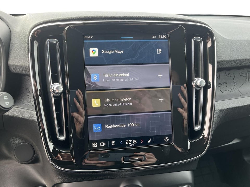 Volvo EX40 Extended Range Plus 5d