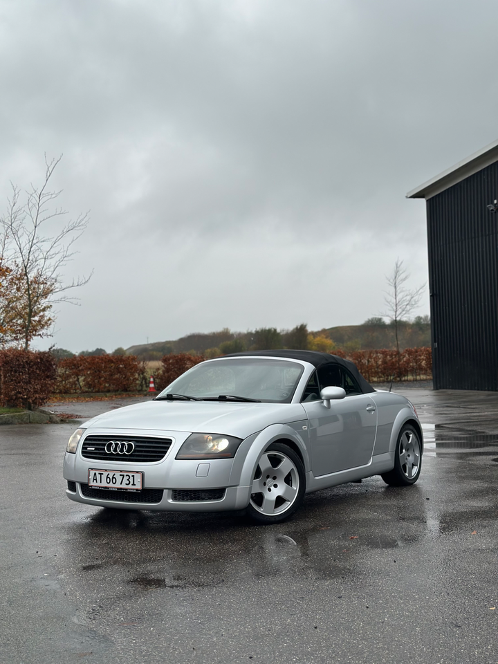 Audi TT 1,8 T 225 Roadster quattro 2d