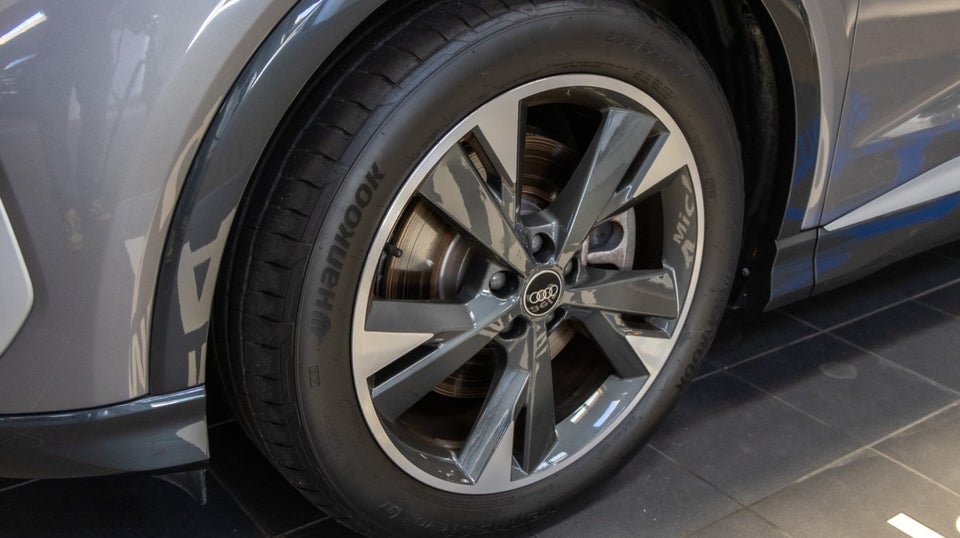 Audi Q4 e-tron 45 S-line 5d