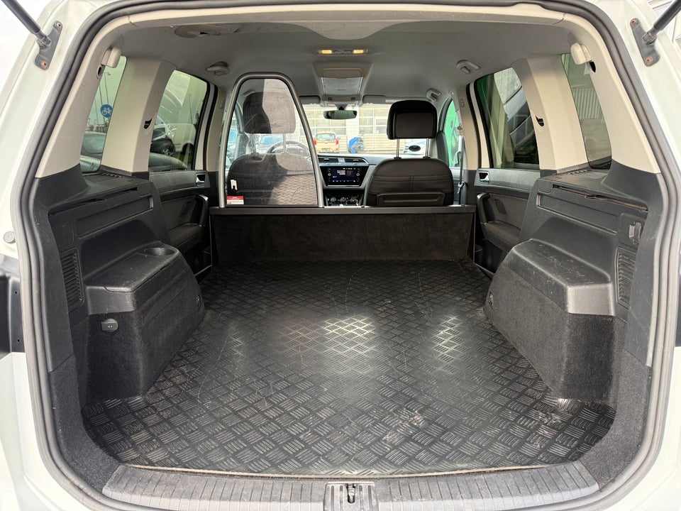 VW Touran 2,0 TDi 150 Comfortline DSG Van 5d