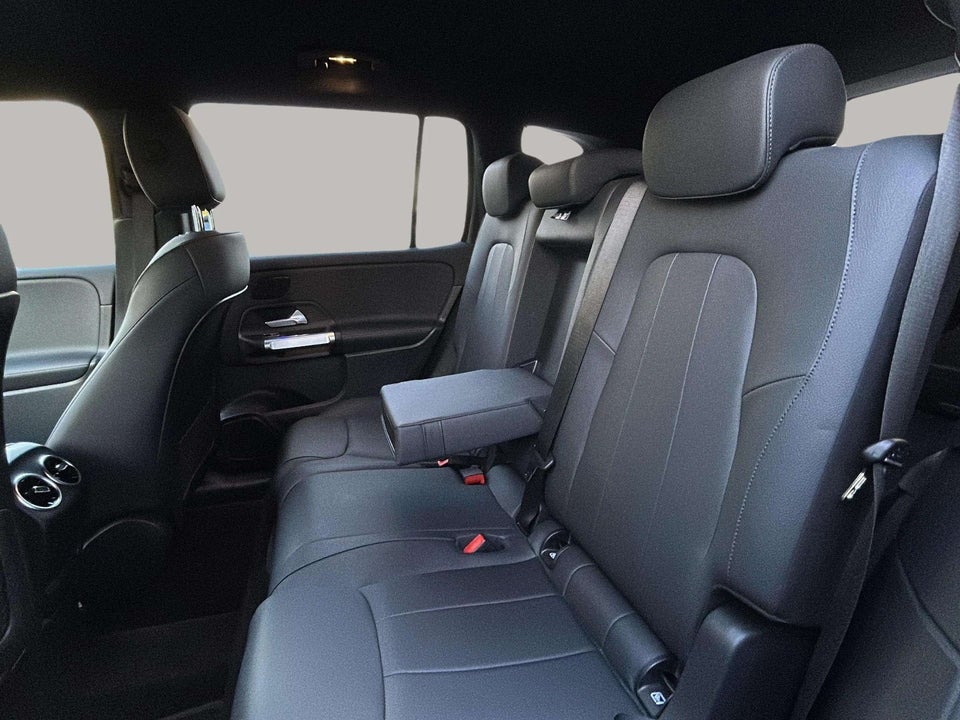 Mercedes EQB250 Progressive 5d