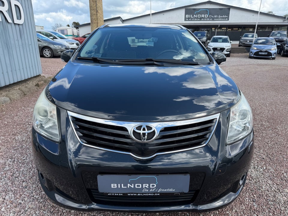 Toyota Avensis 1,8 VVT-i TX stc. 5d
