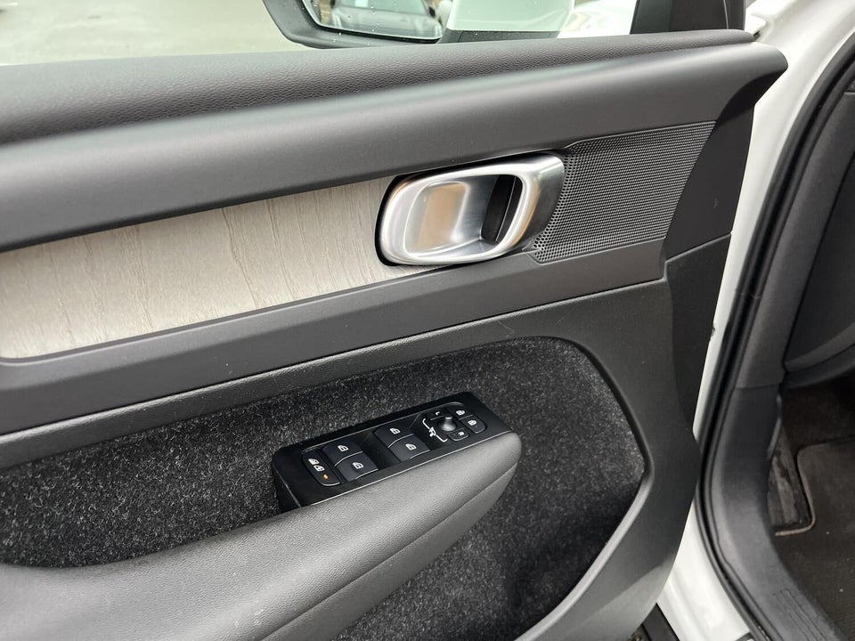 Volvo XC40 1,5 T4 ReCharge Inscription aut. 5d