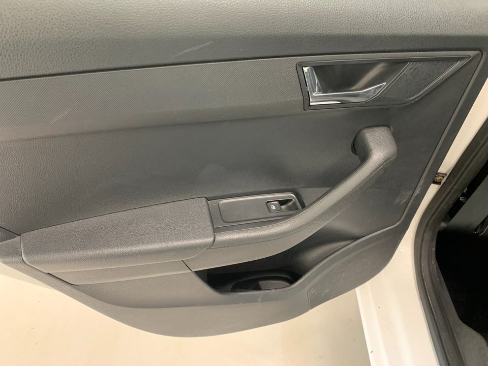 Skoda Fabia 1,0 MPi 60 Ambition 5d