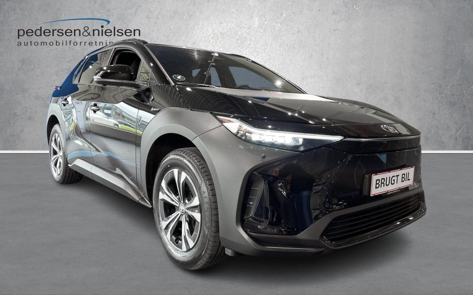 Toyota bZ4X Executive 5d