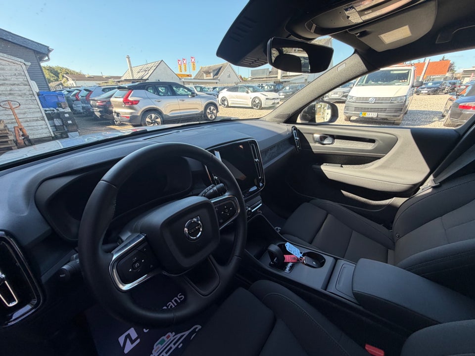 Volvo EX40 Extended Range Plus 5d